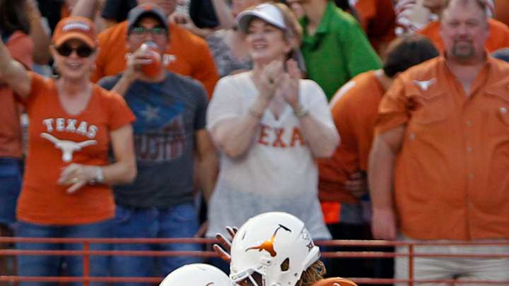 Freshman QB Heard propels Texas over Rice 42-28