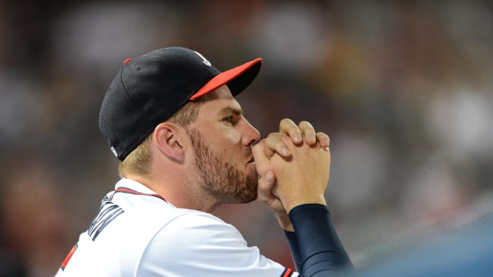 Freeman put on DL by Braves with bruised right wrist