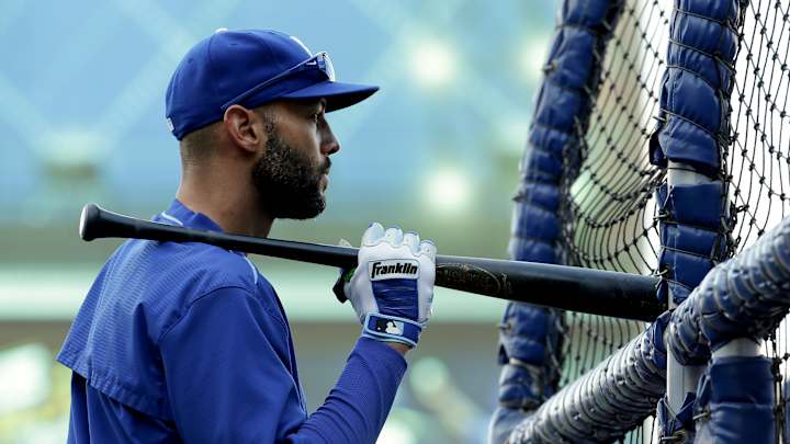 Royals decline options on Rios, Guthrie after World Series