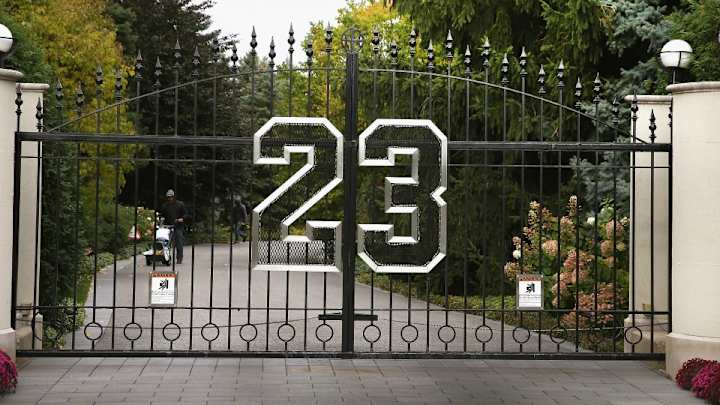 Mustard Minute: Michael Jordan’s house: The movie Mustard Minute: Michael Jordan’s house: The movie