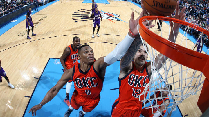 Westbrook gets triple-double, Thunder beat Kings 98-95