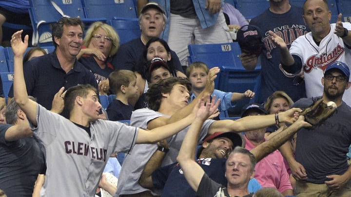 Salazar backed by 3 HRs, Indians beat Rays 6-2