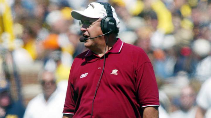 Tennessee to hire Mike DeBord as offensive coordinator Tennessee to hire Mike DeBord as offensive coordinator