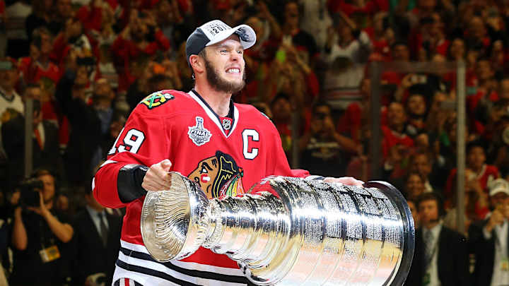 Severe weather delays Stanley Cup's arrival at United Center