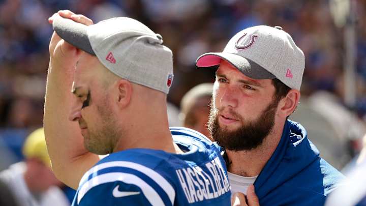 With Luck hurting, Hasselbeck ill, Colts re-sign quarterback