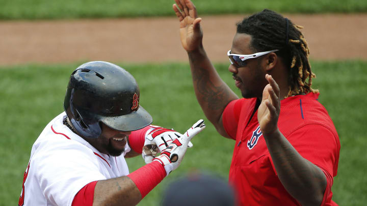 Red Sox 3B Sandoval leaves game