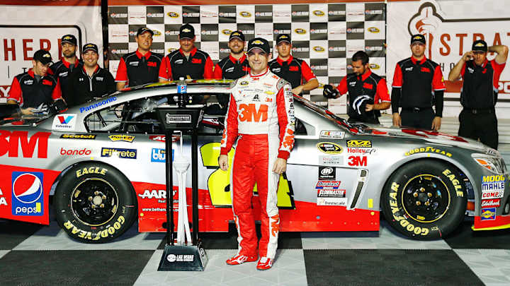 Gordon wins first pole at Las Vegas in final start at track