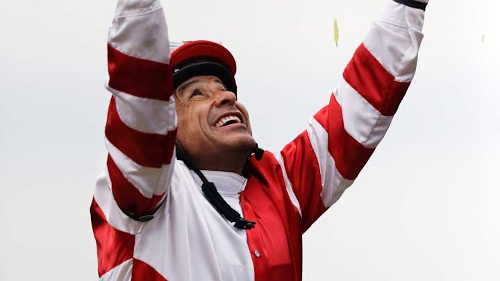 The Latest: Bourbon, Bloody Marys, racing at Breeders' Cup