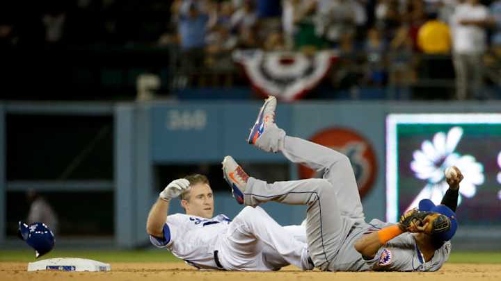 Mets’ Ruben Tejada will not need surgery for broken leg