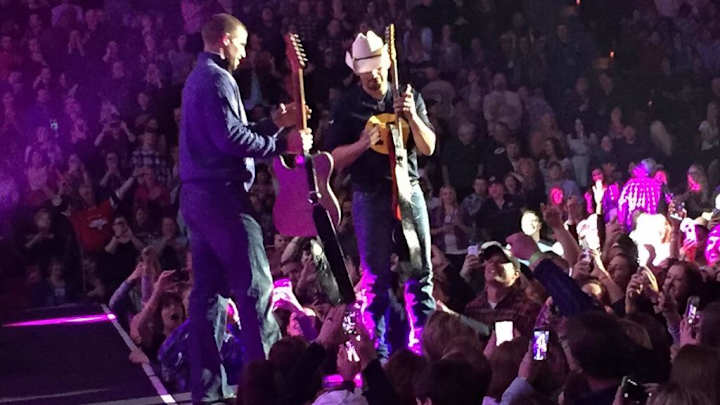Jordy Nelson gave Brad Paisley a hand at his show in Green Bay