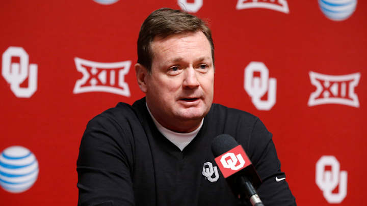 Bob Stoops joins demonstration after racist frat video surfaces