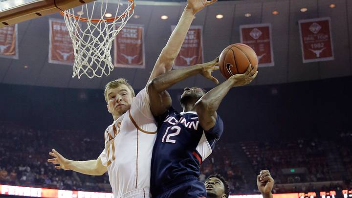 UConn snaps Texas' six-game winning streak 71-66 UConn snaps Texas' six-game winning streak 71-66