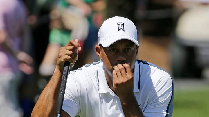Woods delivers highlight shot in opening round at Players