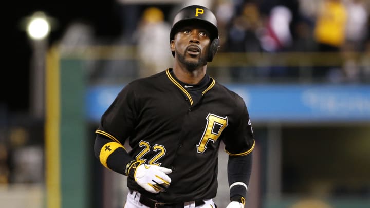 Pirates star McCutchen laughs off leaked pay stub