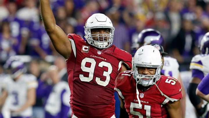 Freeney, Cardinals clinch playoff spot, stop Vikings 23-20