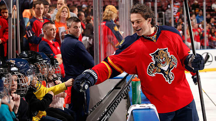 Watch: Jaromir Jagr passes Marcel Dionne for fourth in all-time goals