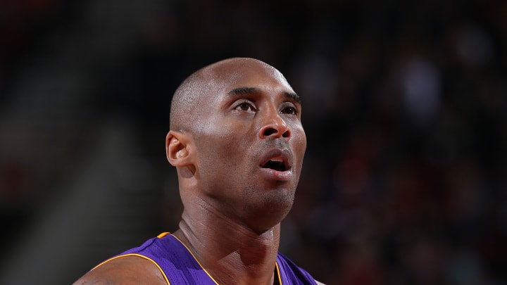 Kobe Bryant says he will retire at end of 2015-16 season