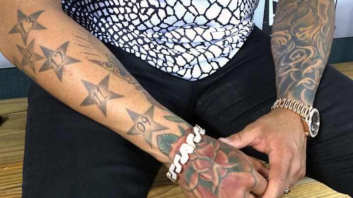 Out of uniform: Mariners' King Felix rules in fashion