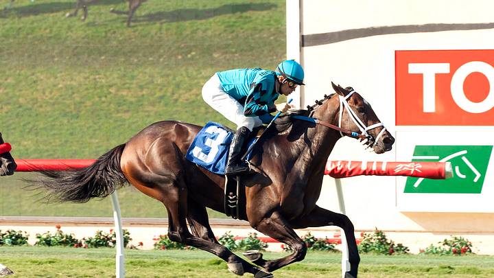 Songbird wins Grade 1 Del Mar Debutante by 5 1/2 lengths