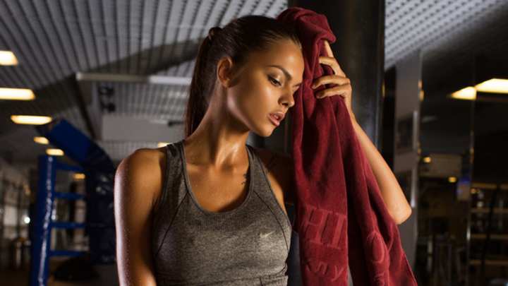 Thurs. A.M. Hot Clicks: Viki Odintcova; Novak Djokovic Dance Party