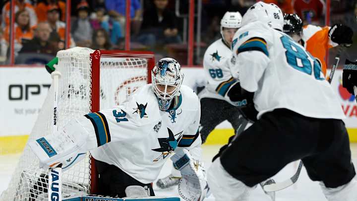 Karlsson scores to lift Sharks over Flyers 1-0 in overtime