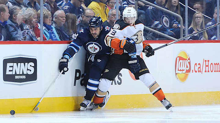 Jets' Byfuglien comes up big after return to blue line; more notes