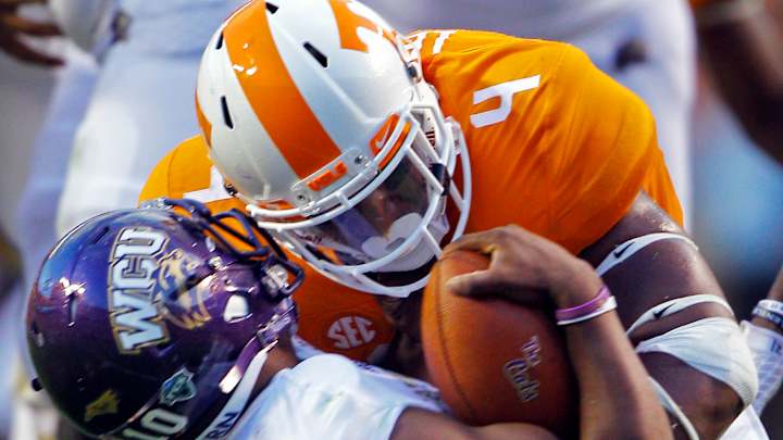 Tennessee breezes past overmatched Western Carolina 55-10