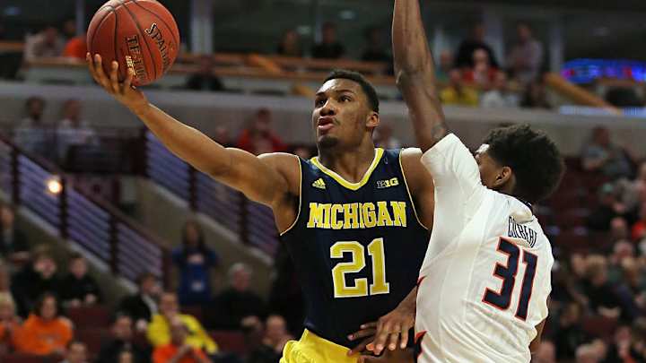 Michigan guard Zak Irvin (back procedure) out 6–to-8 weeks Michigan guard Zak Irvin (back procedure) out 6–to-8 weeks