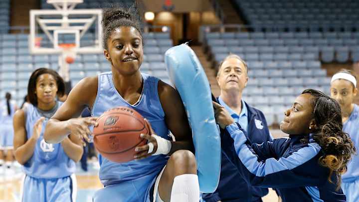 Latta leaves UNC women's staff to focus on playing career
