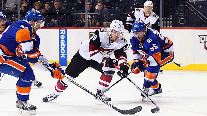 Watch: Coyotes’ Mikkel Boedker skates through four Islanders, scores Watch: Coyotes’ Mikkel Boedker skates through four Islanders, scores