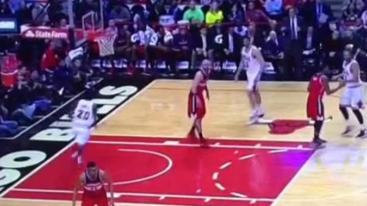 Watch: Otto Porter completely zoned out on defense