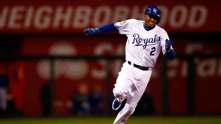 Watch: Escobar hits inside-the-park HR in first inning of World Series