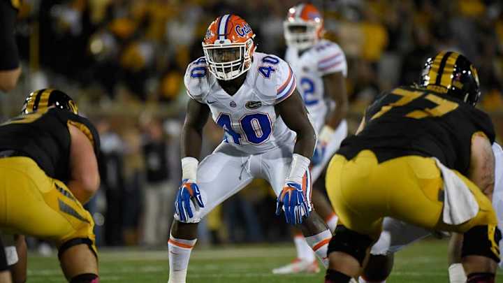 Country boy: Florida linebacker Jarrad Davis on playing SEC football, tackling teammates and hunting gators Country boy: Florida linebacker Jarrad Davis on playing SEC football, tackling teammates and hunting gators