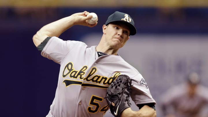 Gray hit by ball, leaves with bruised ankle as A's top Rays