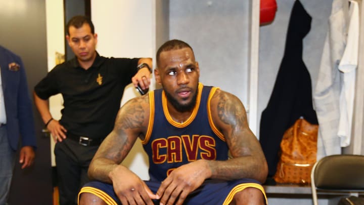 LeBron, Cavs recover after beating Warriors, tying Finals