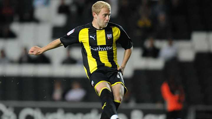 New York Red Bulls sign former Leeds United forward Mike Grella