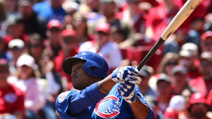 Russell's bases-loaded double leads Cubs over Reds 5-2 Russell's bases-loaded double leads Cubs over Reds 5-2
