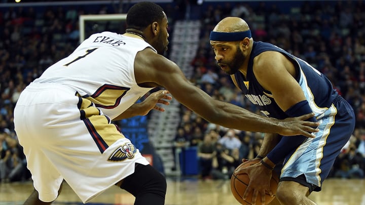 Grizzlies shooting guard Vince Carter suffers foot injury