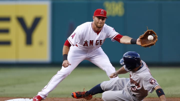 Cron's tiebreaking HR in 8th helps Angels beat Astros 3-2