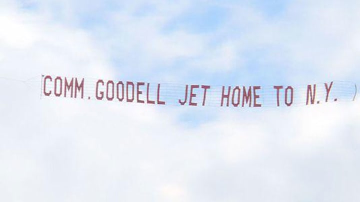 Man flies banner over Roger Goodell's home to protest Brady suspension