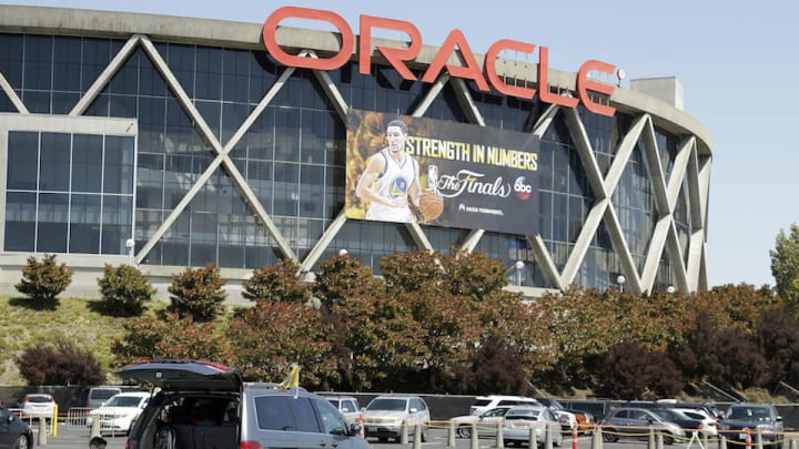 Thieves steal $40,000 in equipment from NBA film crew near Oracle Arena