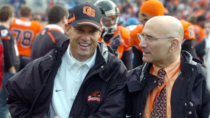 Oregon State AD Bob De Carolis to step down