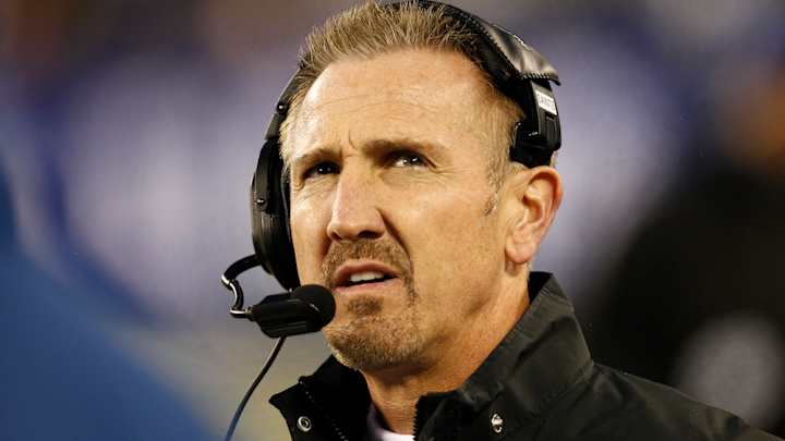 Giants bring back former defensive coordinator Steve Spagnuolo