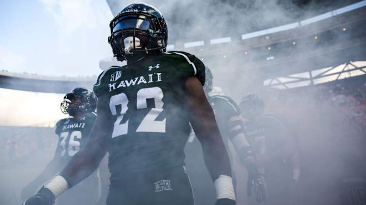 Hawaii defensive intern Lance Samuseva promoted to DL coach