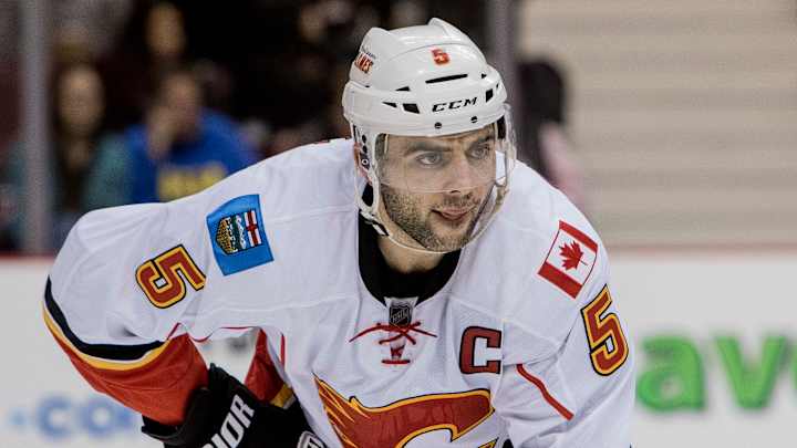 Calgary Flames sign captain Mark Giordano to six-year extension