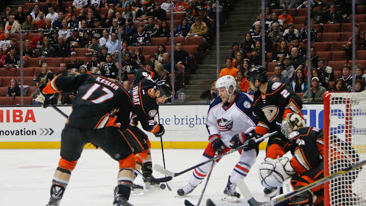 Getzlaf returns with 3 assists in Ducks' win over Columbus