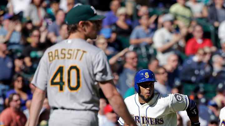 Seattle closes season rallying for 3-2 win over Oakland