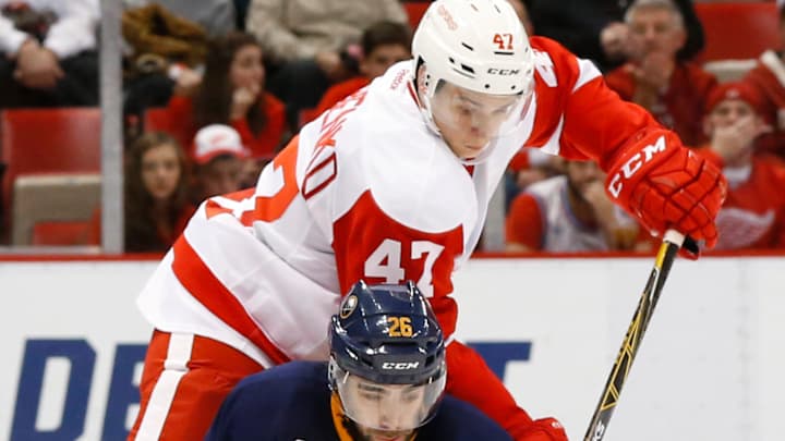 O'Reilly, Larsson rally Sabres to 2-1 win over Red Wings