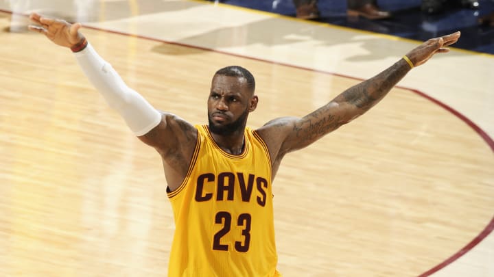 LeBron, Cavs survive Warriors comeback, win Game 3 96-91