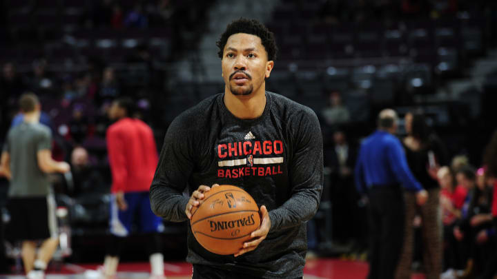 Bulls PG Derrick Rose (knee) takes full contact at practice